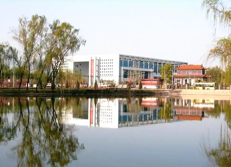 灵析科技在山西多校进行校园展